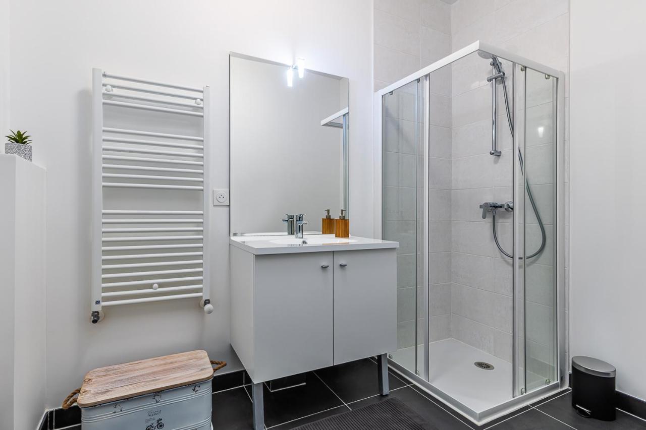 King Size Bed - Free Private Parking - Garden & Terrace - 14Min From Disneyland Ferrières-en-Brie Kültér fotó